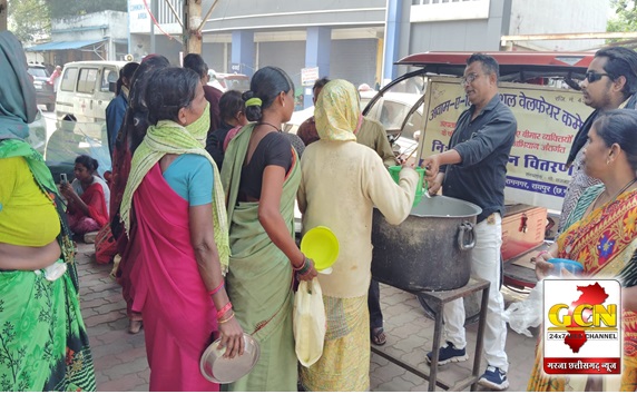 सुपोषण अभियान: निर्धन, बेसहारे, जरुरतमन्दों और मरीजों के परिजनों को मिला निःशुल्क पौष्टिक भोजन