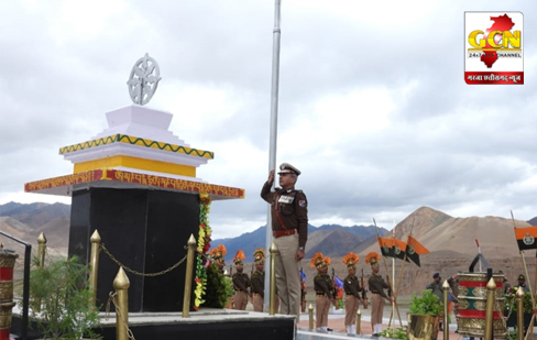 गौरव और सम्मान की तीर्थयात्रा: आरपीएफ महानिदेशक ने हॉट स्प्रिंग्स, लद्दाख में पुलिस शहीदों को श्रद्धांजलि दी