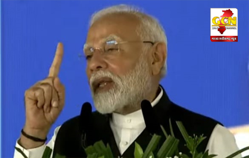 सरकार महिलाओं के जीवन को बेहतर बनाने के लिए पूरी तरह प्रतिबद्ध: मोदी।