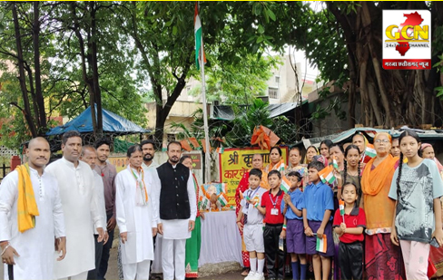 पंडित भगवती चरण शुक्ल वार्ड में शहर प्रवक्ता मोहम्मद मजीद फहीम ने किया ध्वजारोहण 