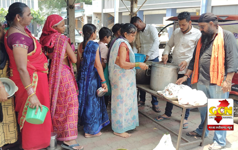 भूख और भीषण गर्मी से राहत पहुंचाने के उद्देश्य से संस्था अवाम ए हिन्द सोशल वेलफेयर कमेटी ने अस्पतालों में मरीज के परिजनों को भोजन छाछ तथा व्यस्तम मार्गों में राहगीरों को  छाछ का किया वितरण : मो. सज्जाद खान, संस्थापक