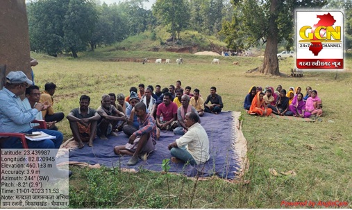 ग्राम रजनी में ग्राम वासियों को मतदान के लिए किया गया प्रोत्साहित