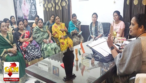 हल्दी कुमकुम कार्यक्रम, नपाध्यक्ष ने महिलाओं के साथ कि बैठक
