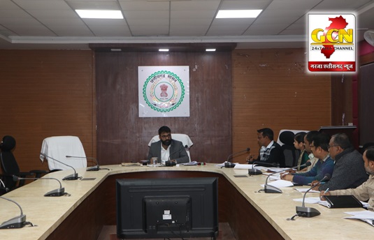 कलेक्टर ने विभिन्न विभागों की बैठक लेकर, अधिकारियों से महत्वपूर्ण बिंदुओं पर की चर्चा