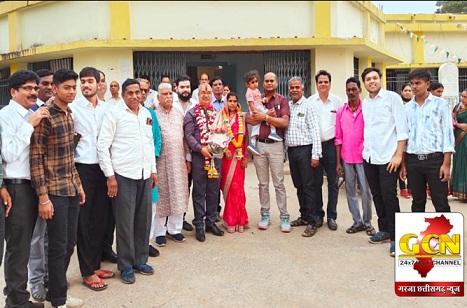 स्वामी आत्मानन्द उत्कृष्ट हिंदी माध्यम विद्यालय महासमुन्द में पदस्थ व्याख्याता रघुनाथ सिन्हा सेवानिवृत्त हुए 