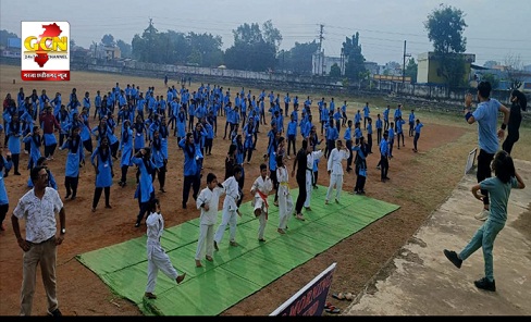 गुड़ मार्निंग महासमुंद में लोगों ने किया योगा, जुंबा, खेल के साथ आत्मरक्षा का अभ्यास