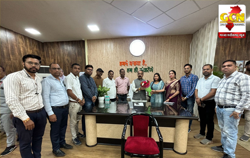 प्रदेश स्तरीय कर्मचारी संघ के पदाधिकारी 6 सूत्री मांग को लेकर माननीय उपमुख्यमंत्री से किया मुलाकात