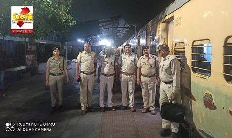 कोरबा रेलवे स्टेशन मे आबकारी विभाग व रेलवे सुरक्षा बल की संयुक्त टीम ने की सघन जांच व  कार्रवाई