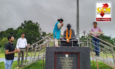 राष्ट्रपिता महात्मा गांधी के जयंती के अवसर पर उन्हें किया गया नमन