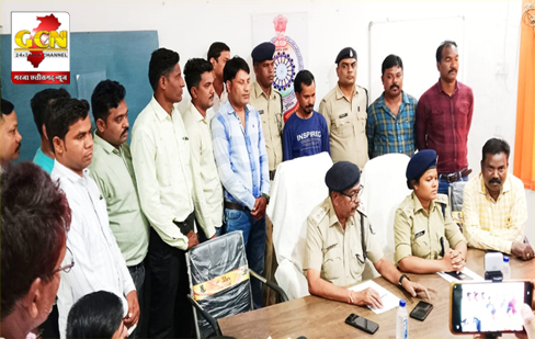 महासमुन्द पुलिस के द्वारा लोहानी बिल्डिंग, महासमुन्द में 06 माह पूर्व दफन शव का खुलासा।